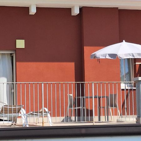 Vialeromadodici Rooms & Apartments Lazise Eksteriør billede