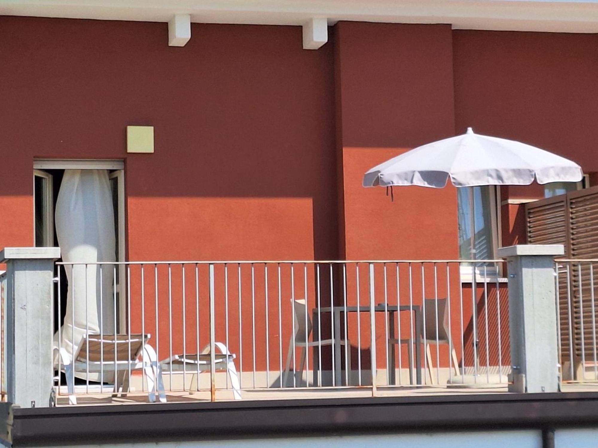 Vialeromadodici Rooms & Apartments Lazise Eksteriør billede