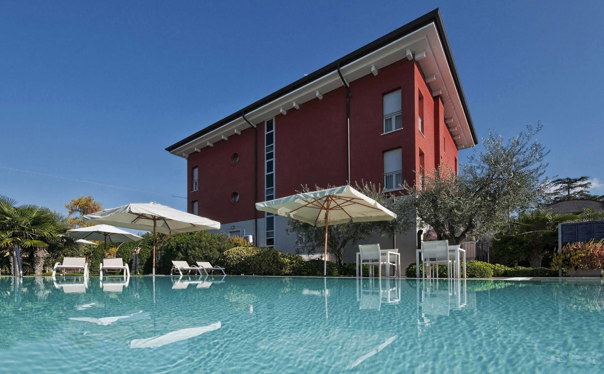 Vialeromadodici Rooms & Apartments Lazise Eksteriør billede